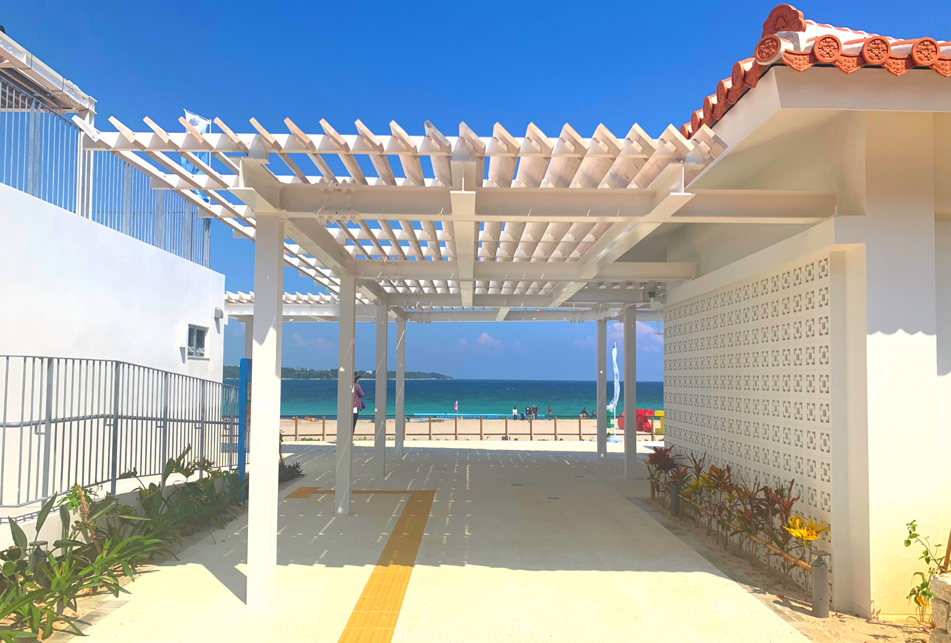 【金武町】県内最大級のロングビーチ「KINサンライズビーチ海浜公園」がついにオープン